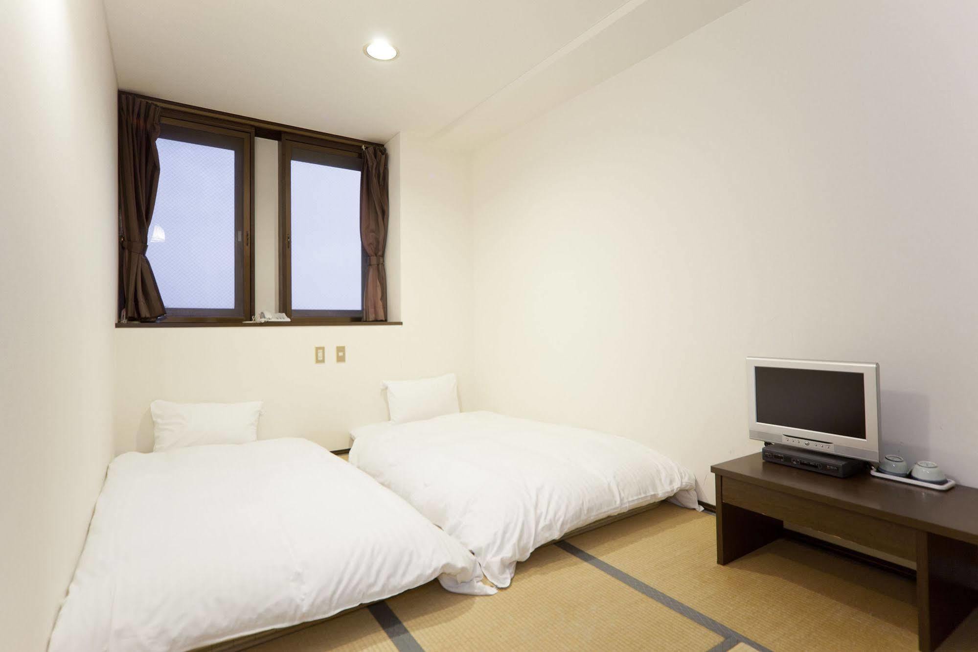 Hotel Athena Kaigetsu Awaji Esterno foto